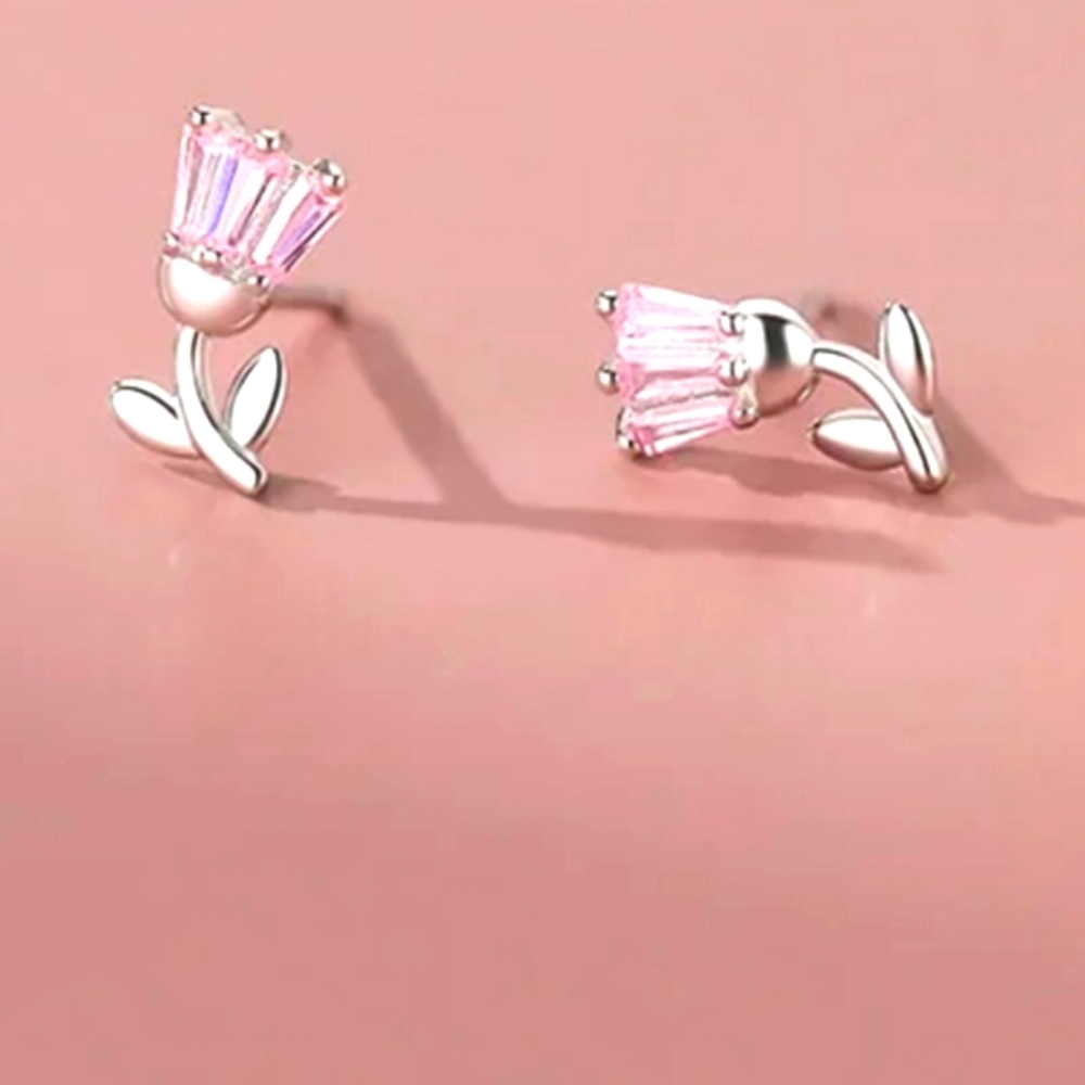 Elegant Pink Tulip Stud Earrings